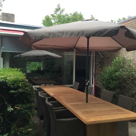 Вилла Bos Sint Maartensvlotbrug